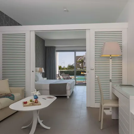 Princess Andriana & - Ultra Kiotari