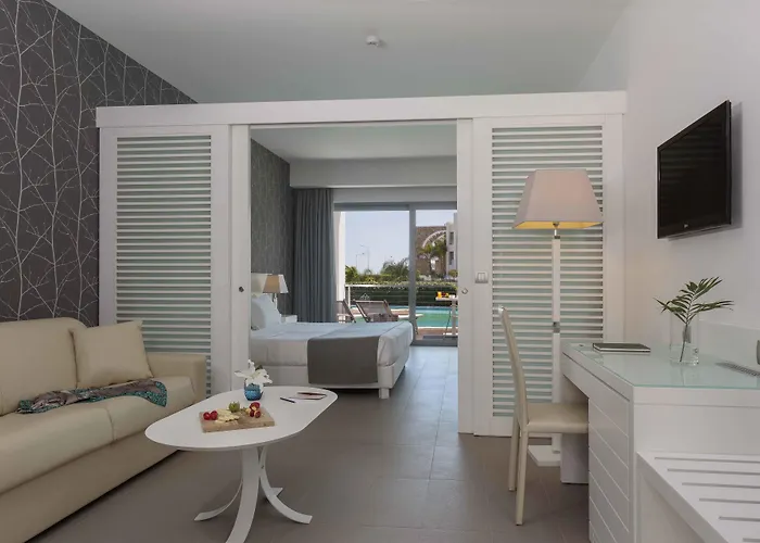 Princess Andriana & - Ultra Kiotari